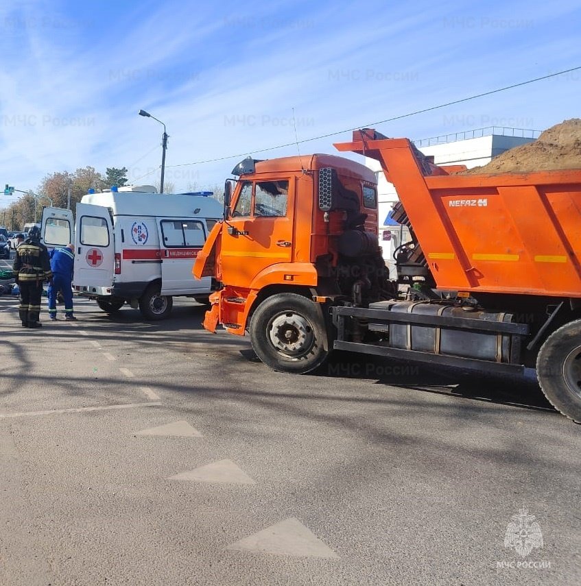 Спасатели МЧС принимали участие в ликвидации ДТП в г. Малоярославец, ул. Подольских Курсантов